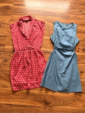 Red Printed Mini Dress & -Blue Sleeveless Mini